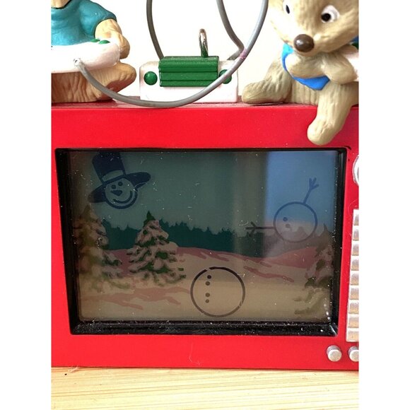 Hallmark Motion Ornament 1996 Video Game In TV Magic Gamers - Picture 6 of 8